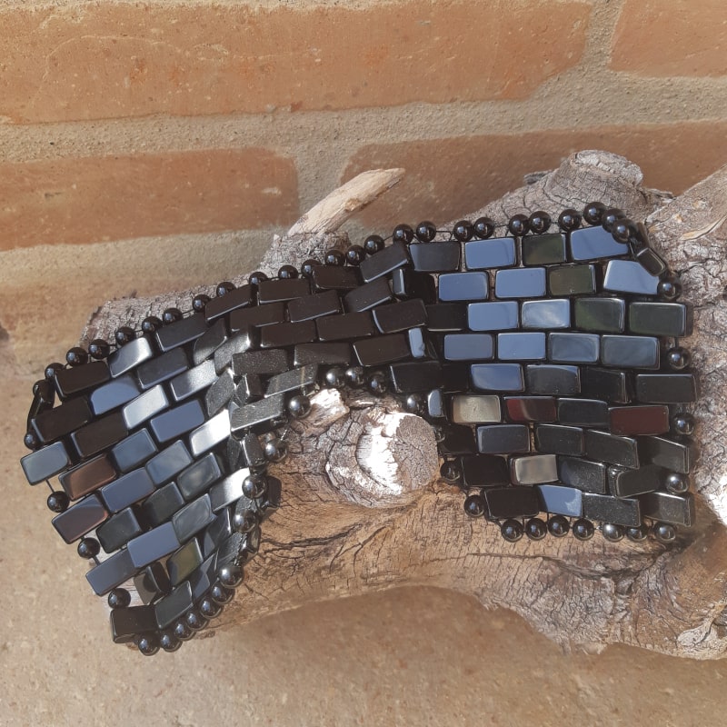 Masque obsidienne noire méditation yeux et corps